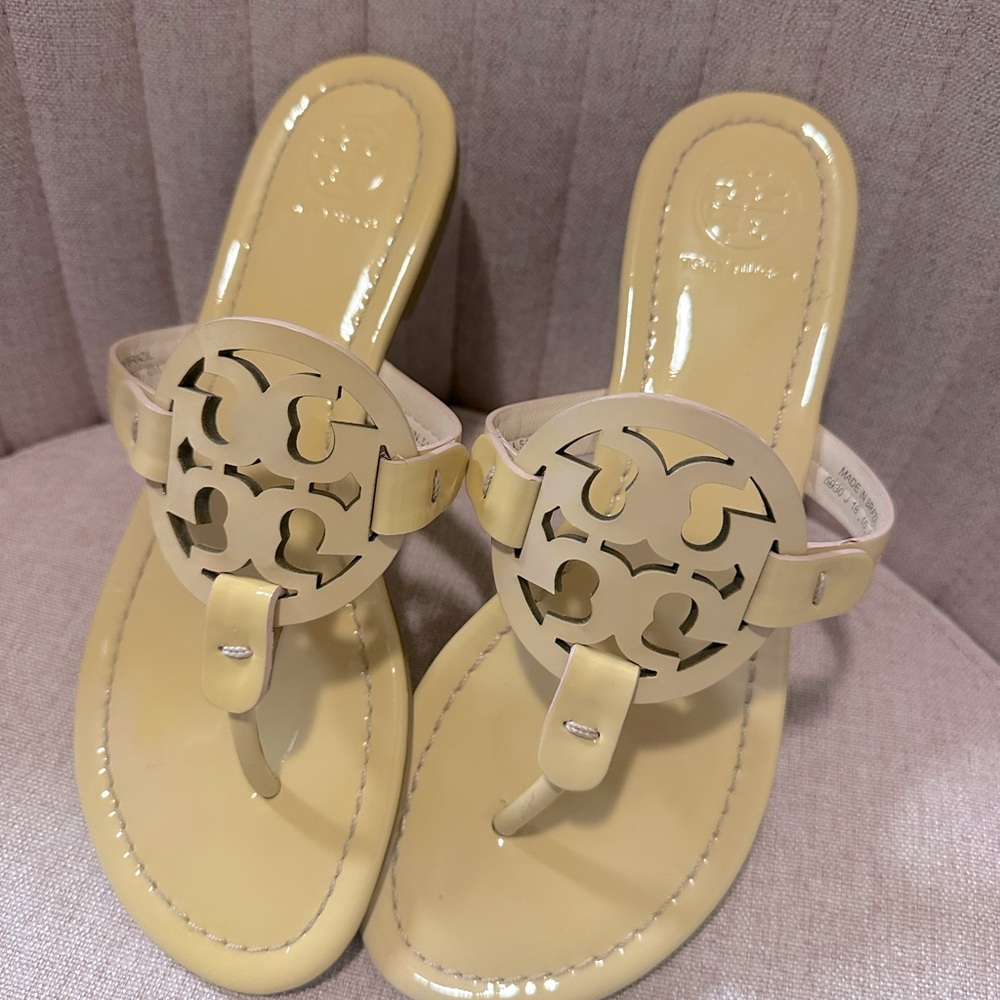 Tory Burch Beige Sandals